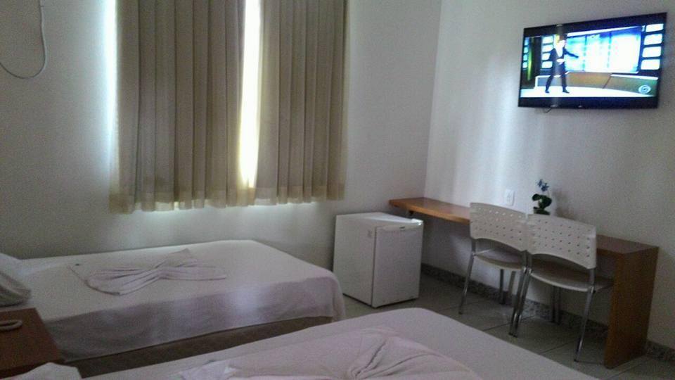 Hotel Pinheiros Chonim de Baixo Exterior foto